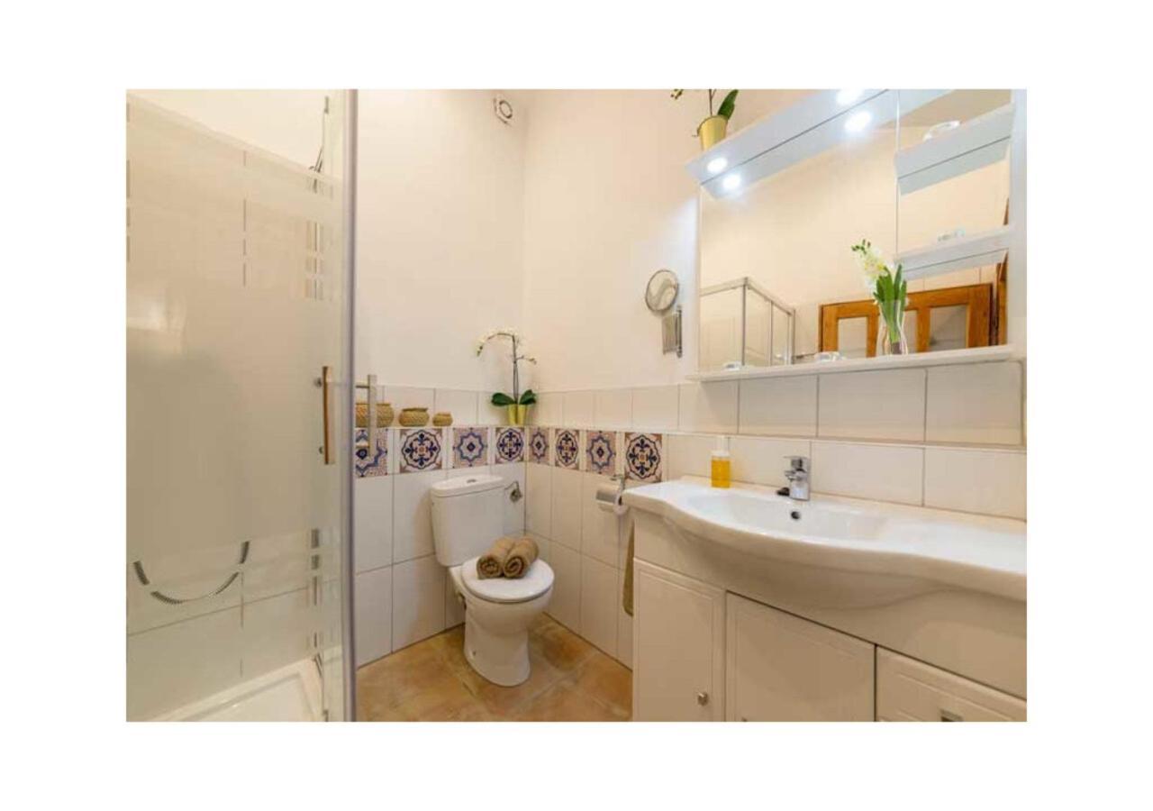Boutique Hostal "Born53" Im Stadtkern Von Llucmajor, Mallorca Aparthotel Llucmajor  Luaran gambar